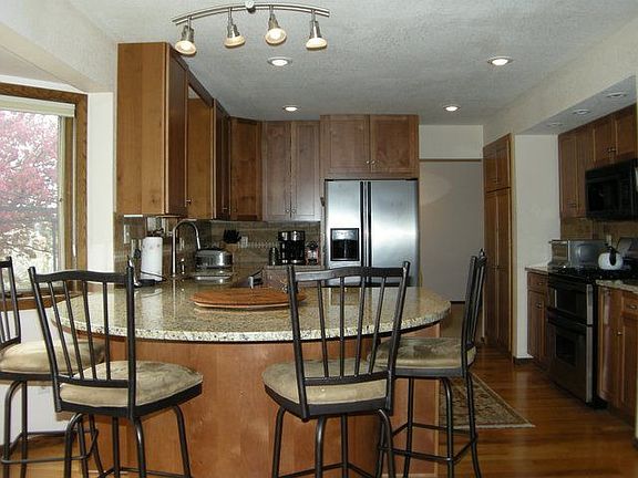 5th image of 721 La Hacienda