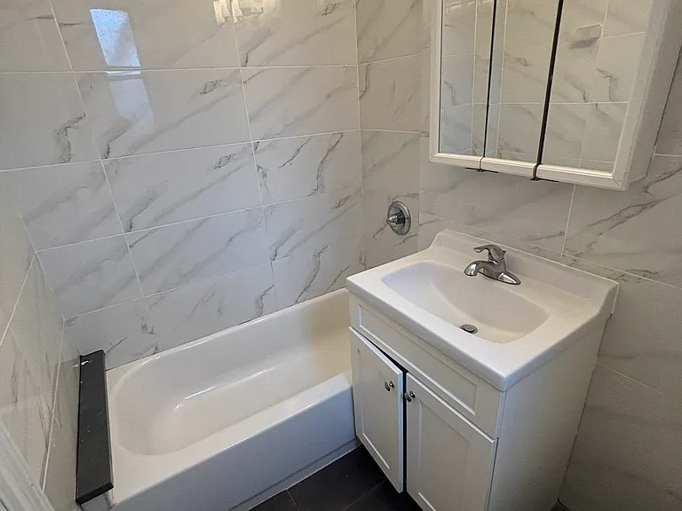 133 W 71st St #6D — Photo 1