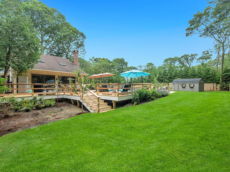 10 Harbor View Ln — Photo 15