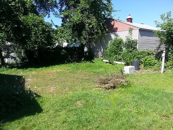 2nd image of 19 Hudson Ave