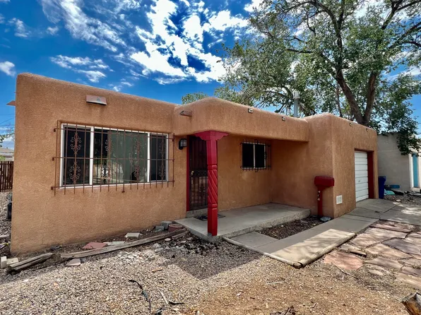 904 Kentucky St SE, Albuquerque, NM 87108