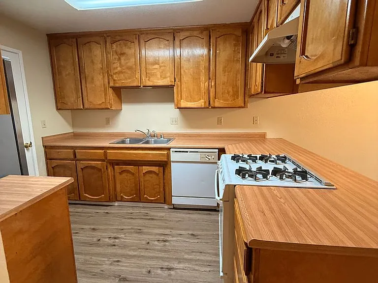 2816 Windsong Ave — Photo 10