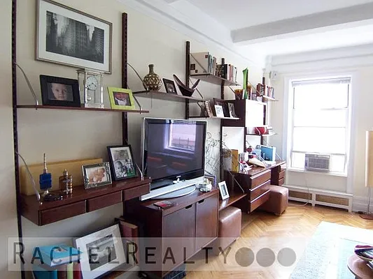 Rented by Rachel Realty | media 40