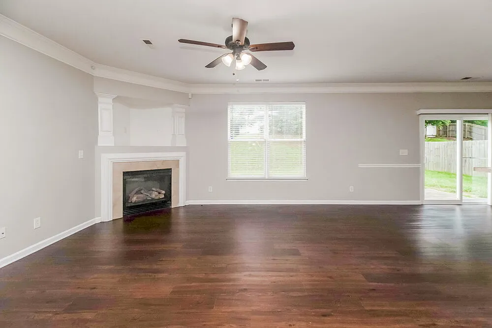 3 bed, 2.5 bath, 1830 sqft, $2,740 — Photo 4