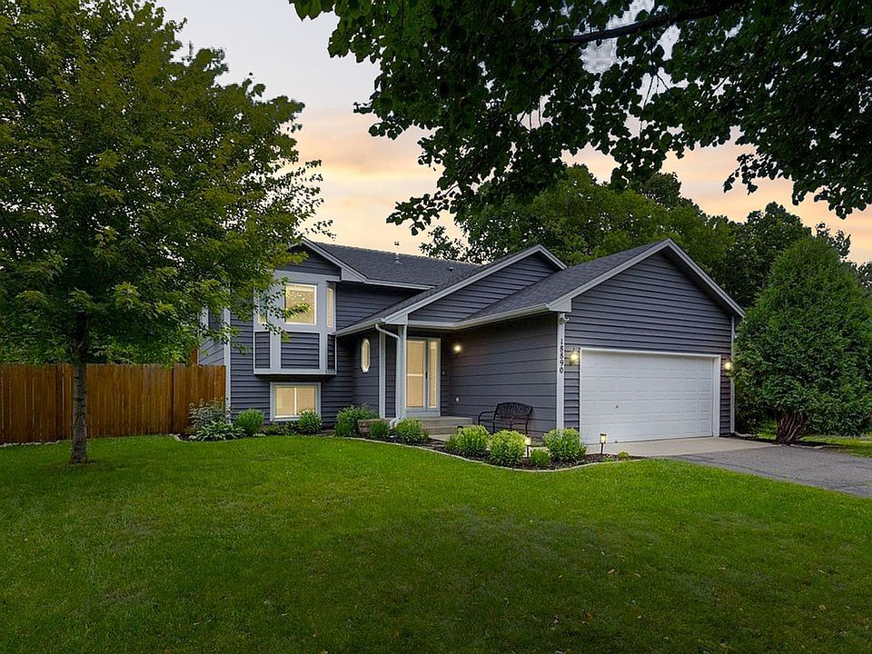 1st image of 18890 Barrington Dr