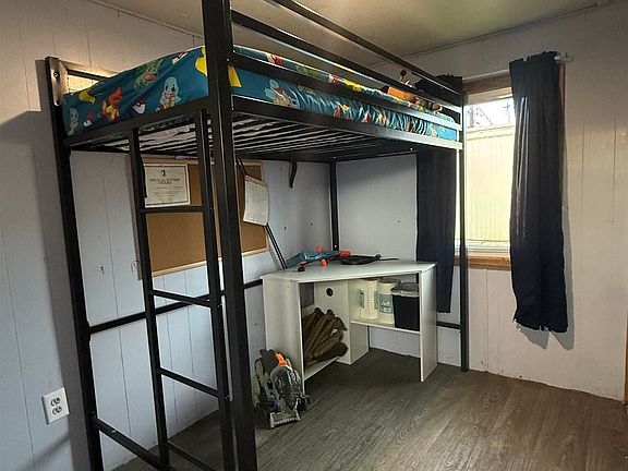 4th image of 928 Warner Ave Trailer 5