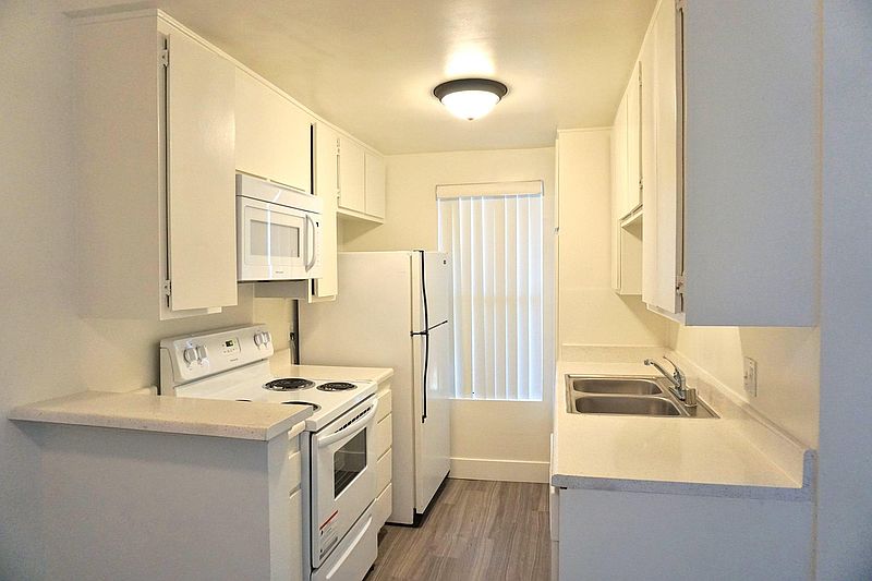 Halsted Apartment Rentals Northridge Ca Zillow