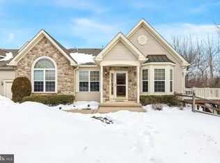 189 Villa Dr, Warminster, PA 18974