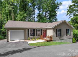 163 Longview Dr, Hendersonville, NC 28791