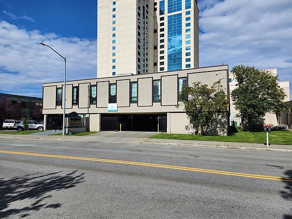3rd image of 825 W 8th Ave #1945b26c2