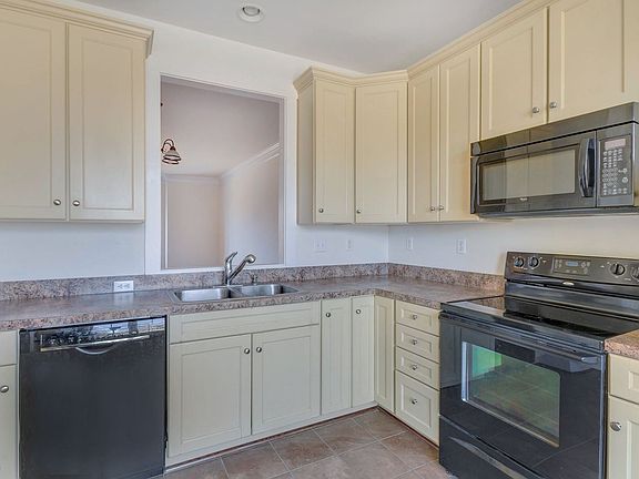 3rd image of 1554 Wickham Pond Dr #A