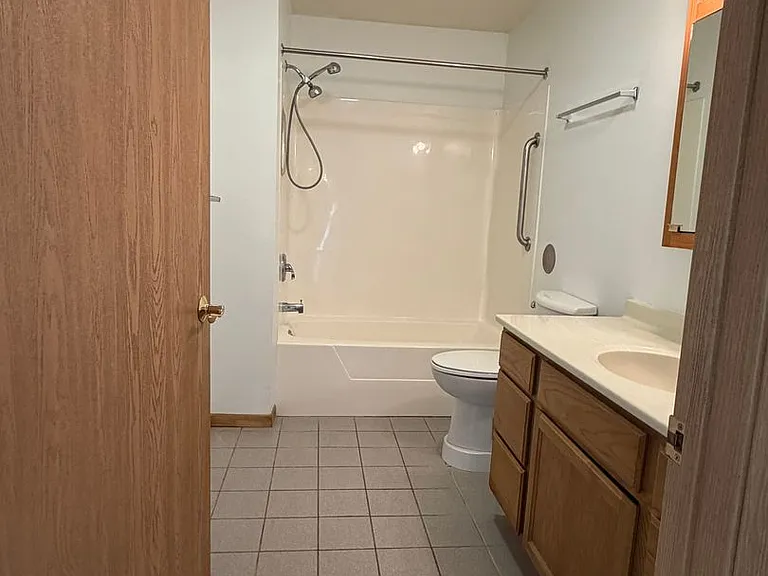 4300 Fireclay Ct — Photo 8