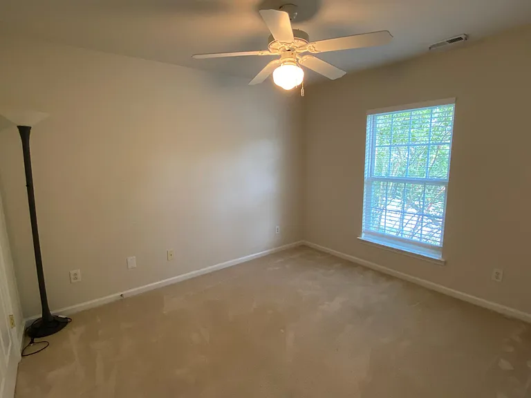 518 Sherwood Forest Pl — Photo 16