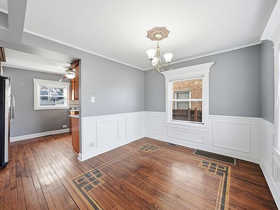 4th image of 3709 W 85th St