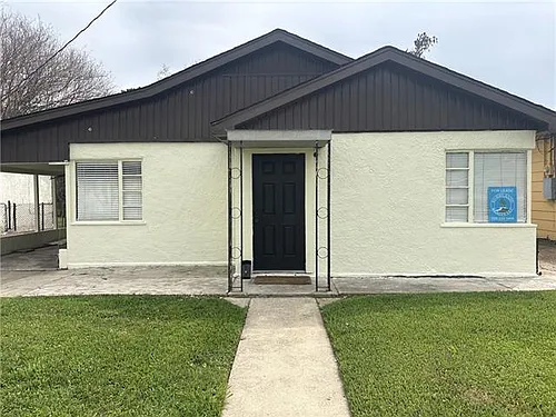 1010 Isbell St Photo 1