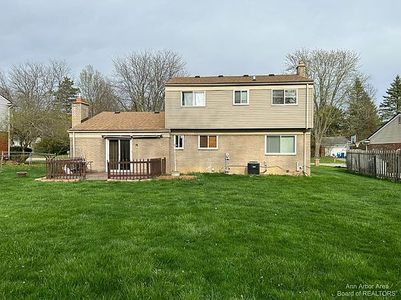 2nd image of 3742 Cloverlawn Ave