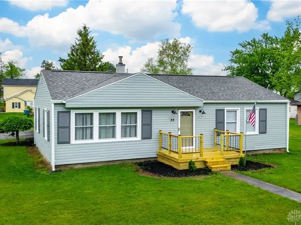 35 Walnut St, Brookville, OH 45309