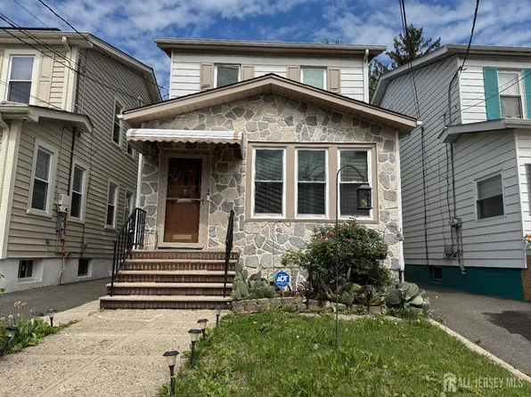 77 Coolidge St, Irvington, NJ 07111
