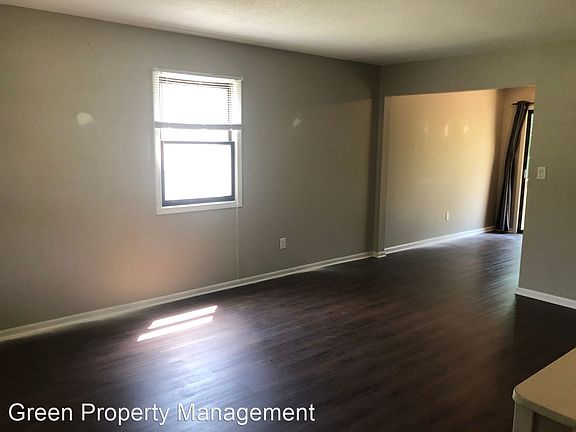 3rd image of 1451 Beckwith View Ave NE