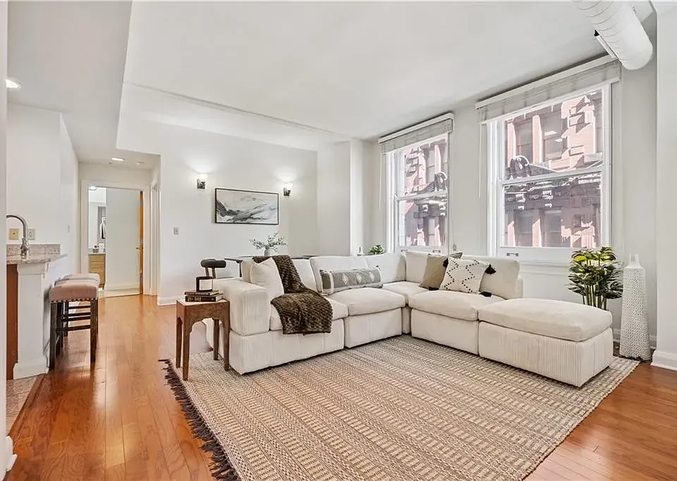 306 4th Ave #501