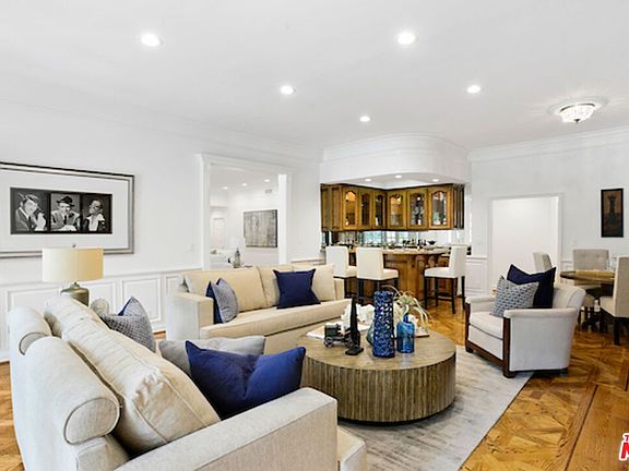 5th image of 400 Evelyn Pl