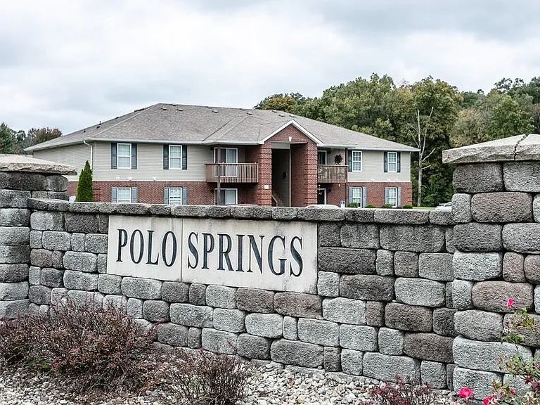 Polo Springs Apartments — Photo 32