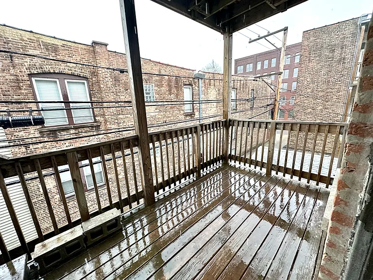909 N Leavitt St #2R — Photo 8