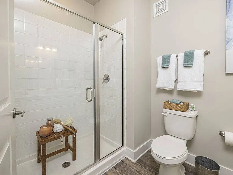 The Tyde Apartments — Photo 9