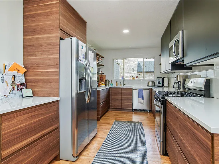30 Fairfax St — Photo 7