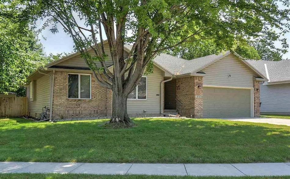 1st image of 16565 Cedar Cir