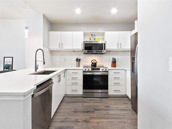 5th image of 390 17th St NW Unit 5031