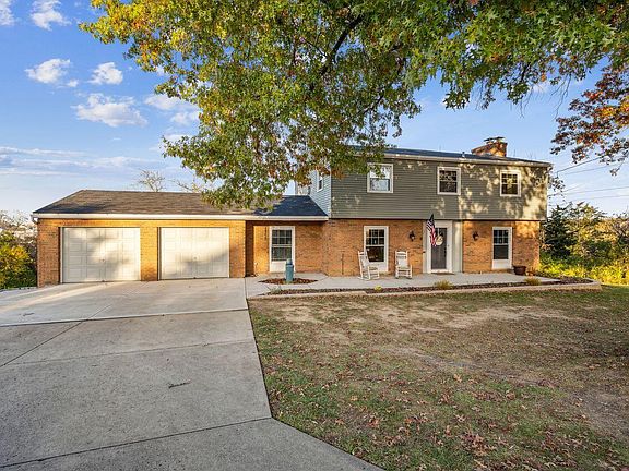 4th image of 44 Sunset Dr