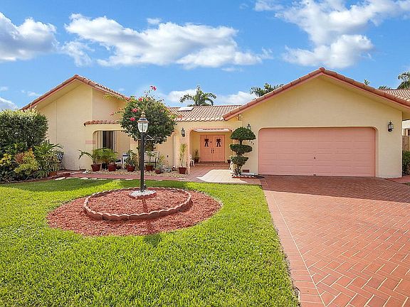 2nd image of 2655 SW 23rd Cranbrook Dr