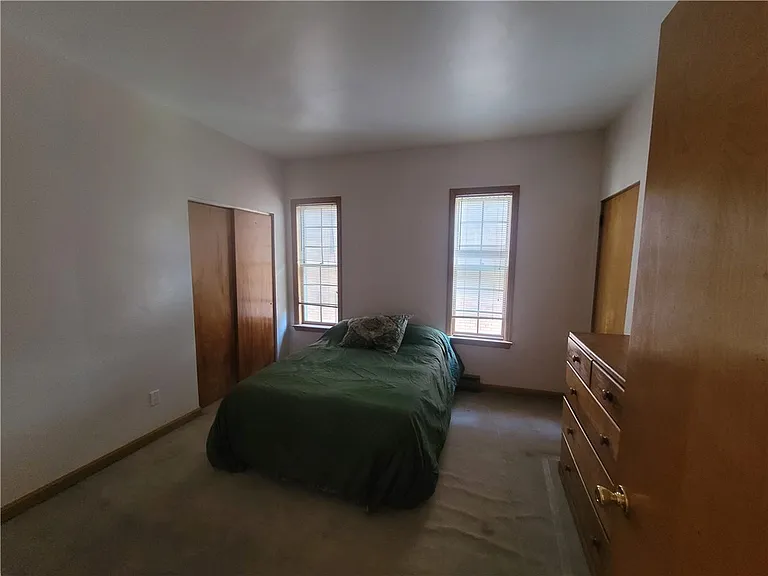404 E Beau St — Photo 13