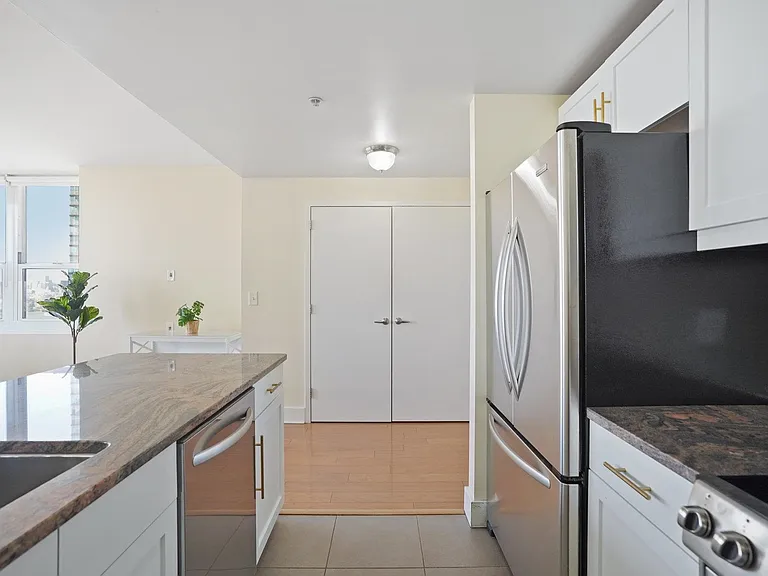 88 Morgan St #4402 — Photo 11