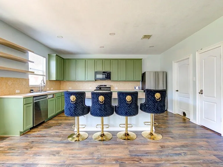 18919 Squirrel Oaks Dr — Photo 10