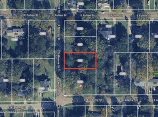 215 S Monroe St, Canton, MS 39046