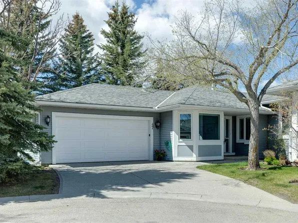 47 E Hawkside Park NW, Calgary, AB T3G 2W4