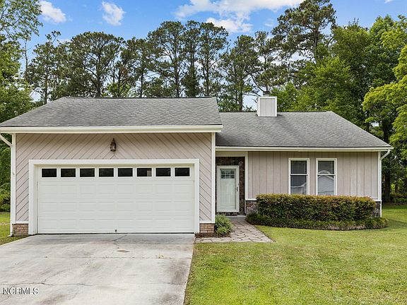 2nd image of 2001 Joslyn Drive
