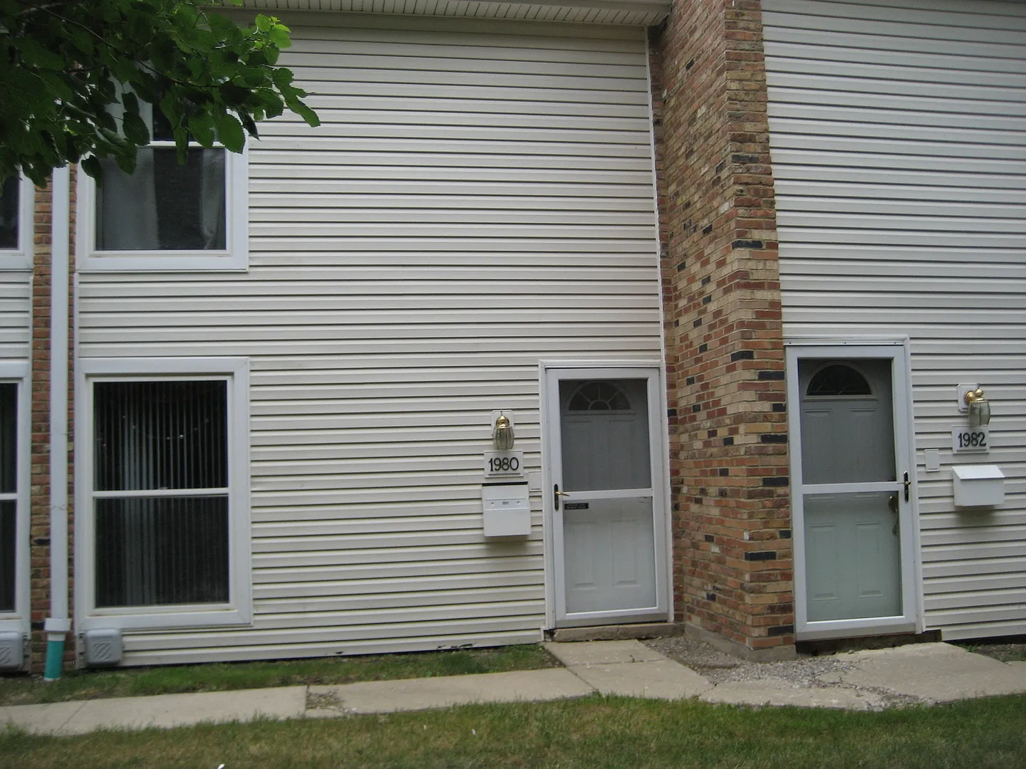 2 bed, 1.5 bath, 1000 sqft, $2,150 — Photo 3
