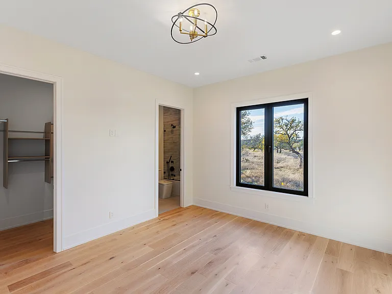 6425 Ranch Road 962 W — Photo 24