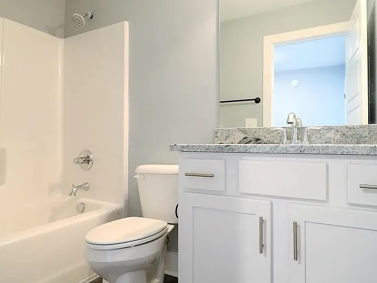 3 bed, 2.5 bath, 1450 sqft, $1,695 — Photo 3