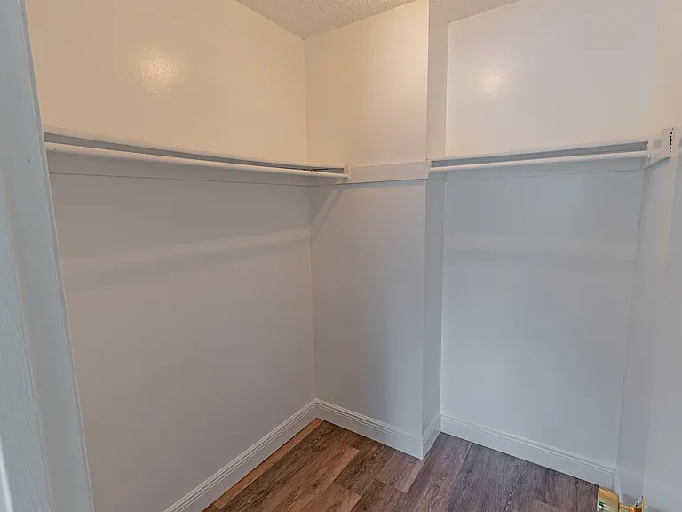 668 Kenwick Cir #103 — Photo 16