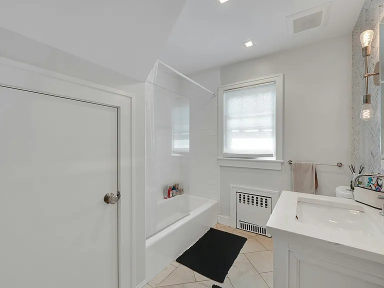 47 George St — Photo 14