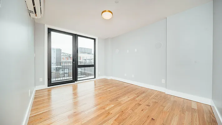 Rented by Nooklyn NYC LLC | media 74