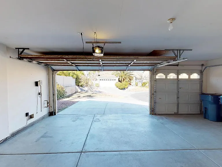 8805 Claystone Ct — Photo 56
