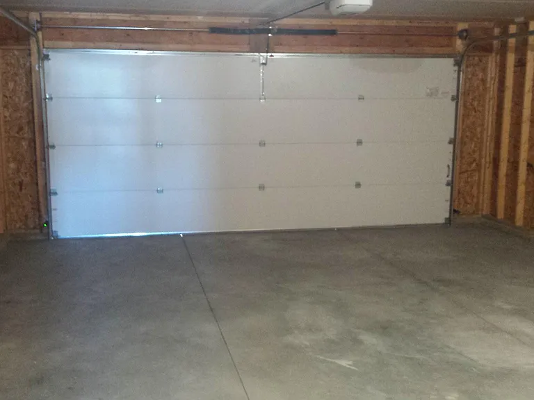 2027 Ebony Ln — Photo 11