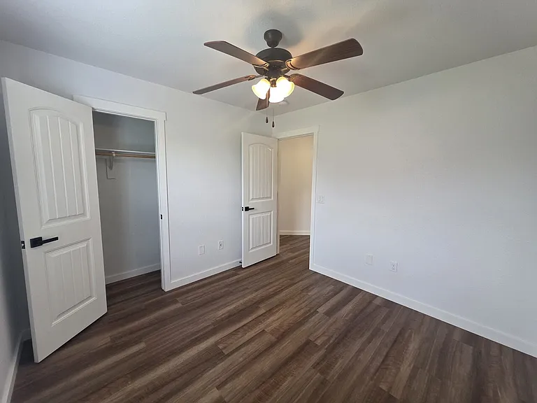 311 Violet St — Photo 18