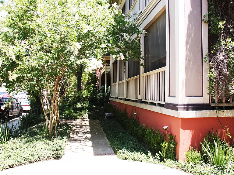 2508 State St #6 — Photo 29
