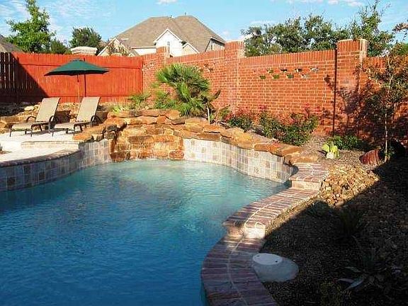 5th image of 4004 Falling Brook Ct